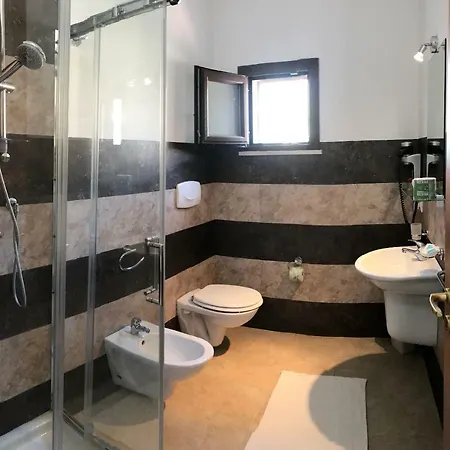 Ξενοδοχείο Prokite Alby Rondina - -